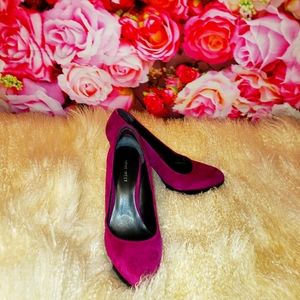 Nine West Dark pink suede platform heel size 9.